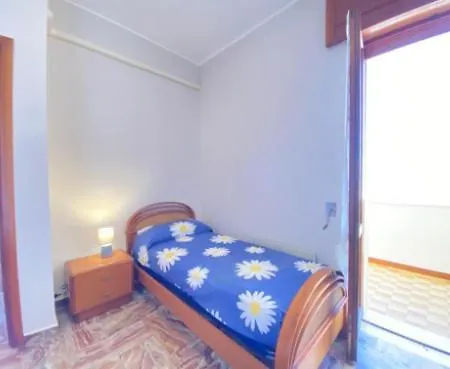 Apartment Mr1 House