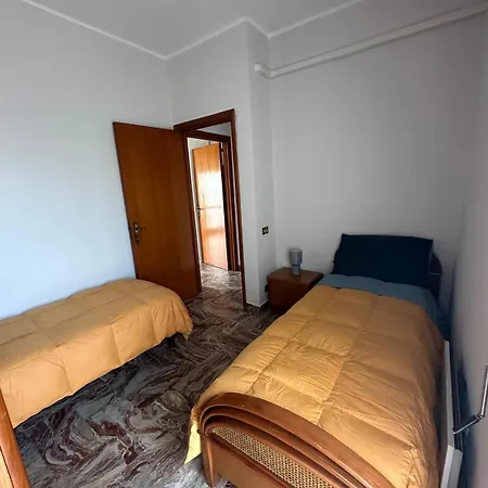 Apartment Mr1 House