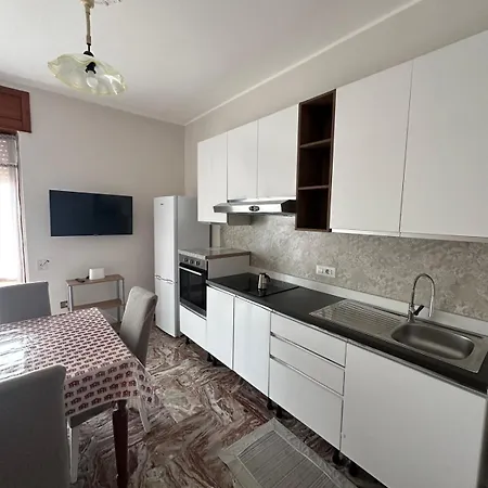Apartment Mr1 House